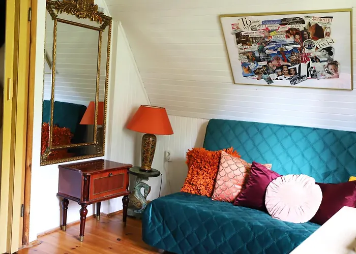 Vila Wiedzmy - Czary Mary U Tamary - Kocia Oaza W Puszczy Bialej